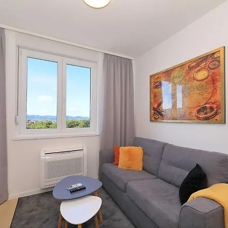 Appartement Kostela *